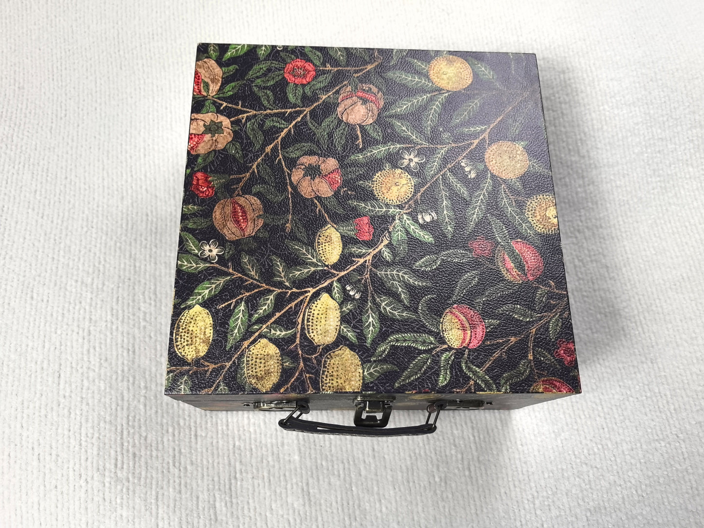 093 Wooden box