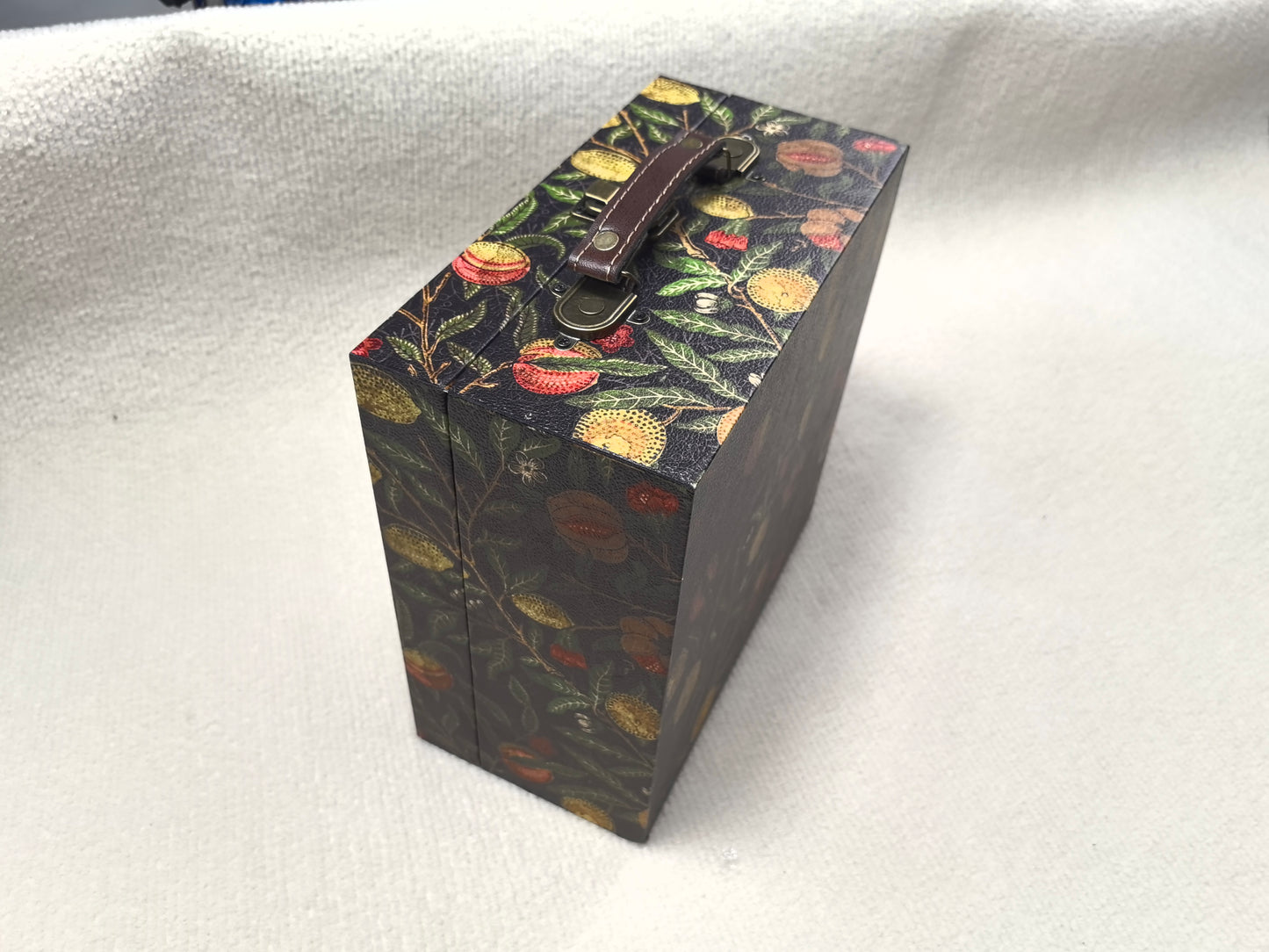 093 Wooden box