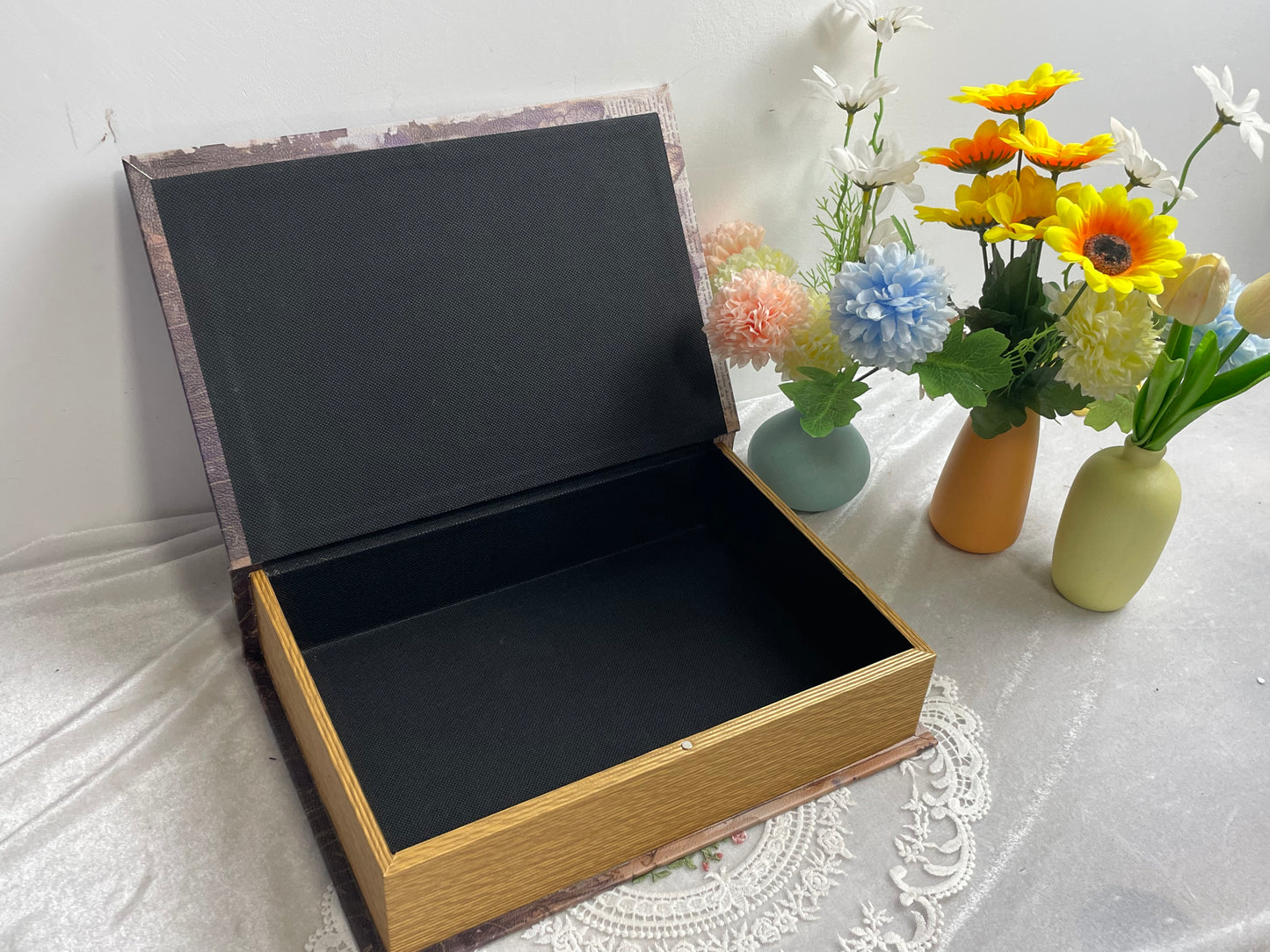 098 Wooden box