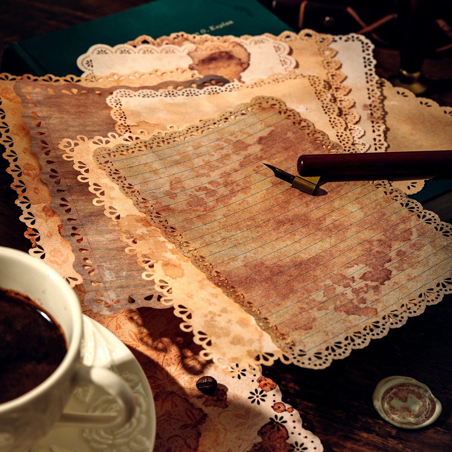 P-6 Vintage Floral Lace paper