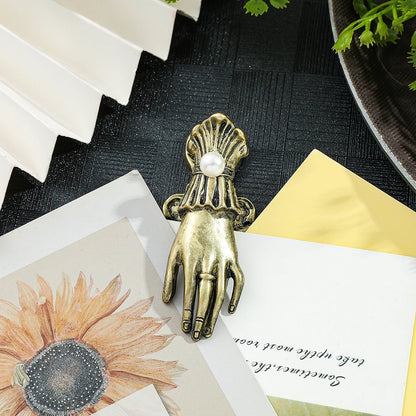 T-4 A noblewoman's wristband Book Holder